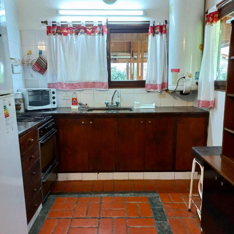 Casa en Pinamar con Jardin - Two-Bedroom House - 9