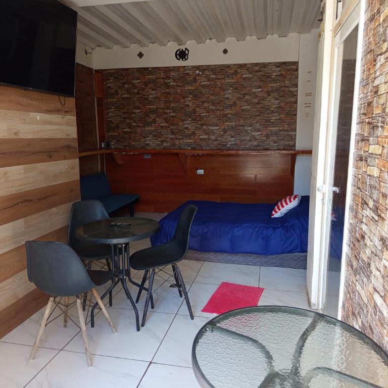 HOSTEL SAKAR QUINTERO Beach - Triple Room with Private Bathroom - 1