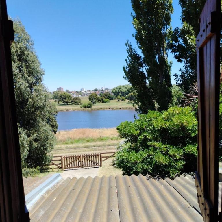 Hermosa Casa frente al Rio en Quequen - Two-Bedroom House - 1