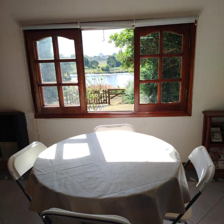 Hermosa Casa frente al Rio en Quequen - Two-Bedroom House - 13
