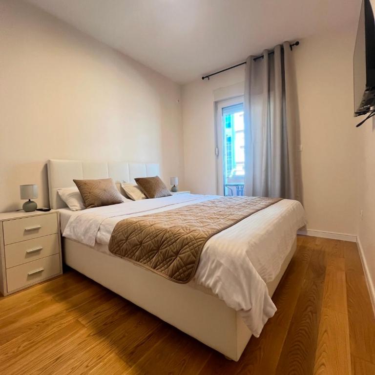 White Homes 1BR - Central Point - One-Bedroom Superior Apartment - 7