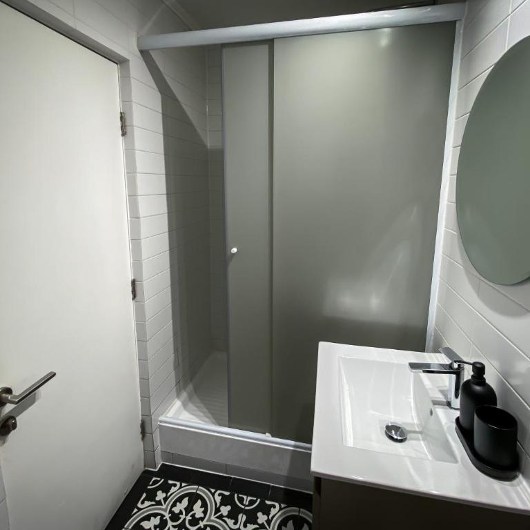 Apart Hotel Dresden - Two-Bedroom Deluxe Apartment - 11
