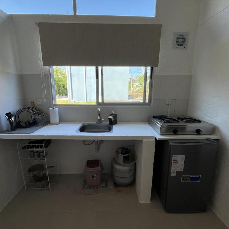 Cozy Guesthouse with Pool - 1 Block to Beach - Casa de 2 dormitorios - 3