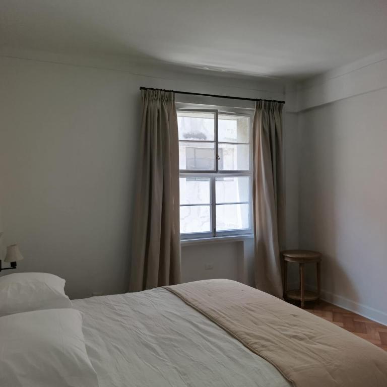 DeptoClub - Victoria Subercaseaux - Double Room with Private Bathroom - 3