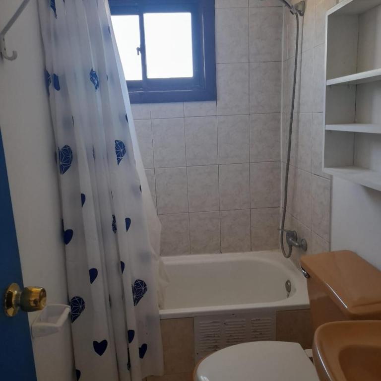 Casa playera - Four-Bedroom House - 5