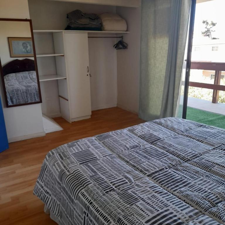 Casa playera - Four-Bedroom House - 13