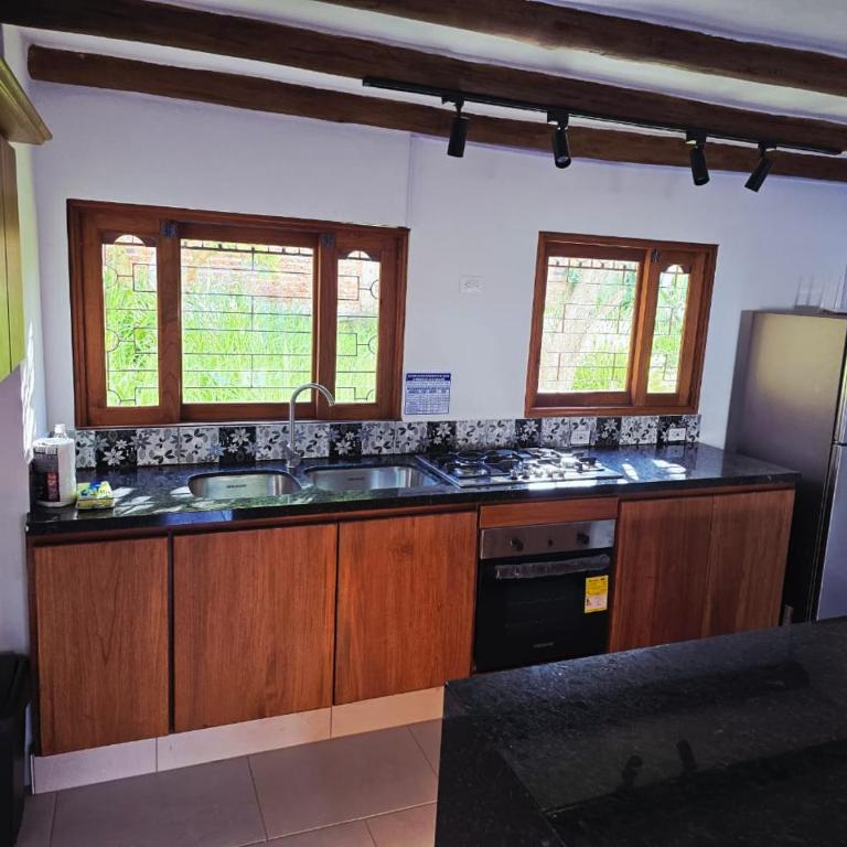 Casa Hotel La Morada - Six-Bedroom House - 10