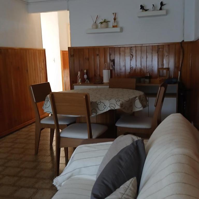 Punta Mogotes Depar con Cochera 2 pers 4 cdas playa Impecable - One-Bedroom Apartment - 3