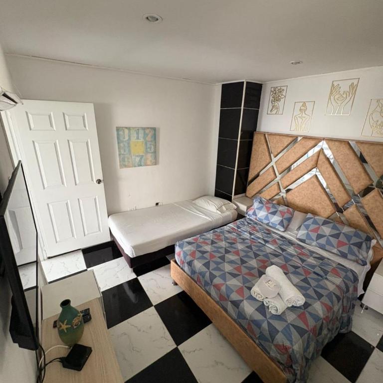 MnM Vacation Rentals - One-Bedroom Apartment - 5