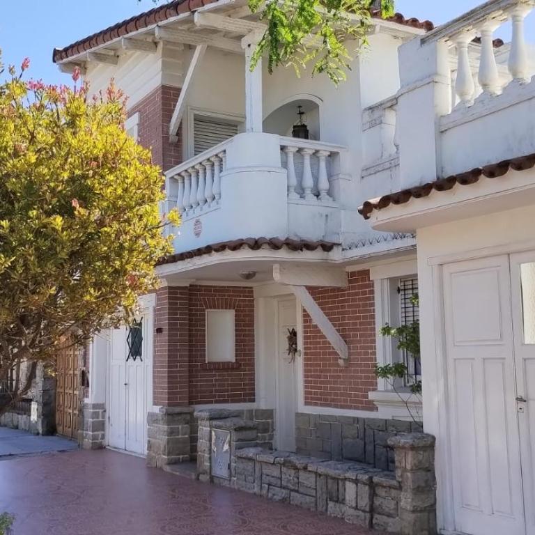 Chalet en Centro de Miramar - Three-Bedroom House - 1
