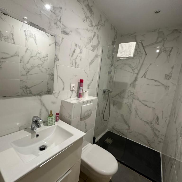 Apparemment Gütenberg-Cathedrale - One-Bedroom Apartment - 16