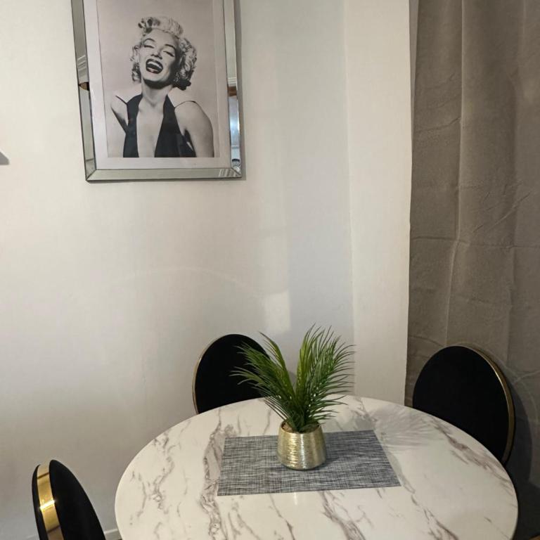 Apparemment Gütenberg-Cathedrale - One-Bedroom Apartment - 13