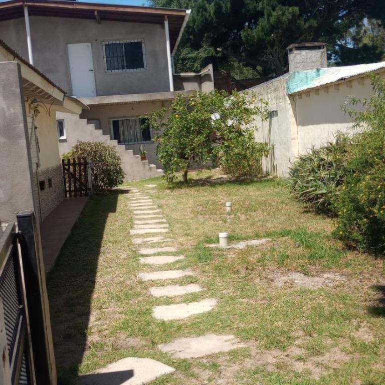 Flores y limones - One-Bedroom Apartment - 6