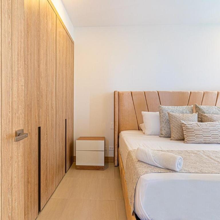 Exclusive 2BR en Morros Eos with Pool & Parking - Two-Bedroom Apartment - 20