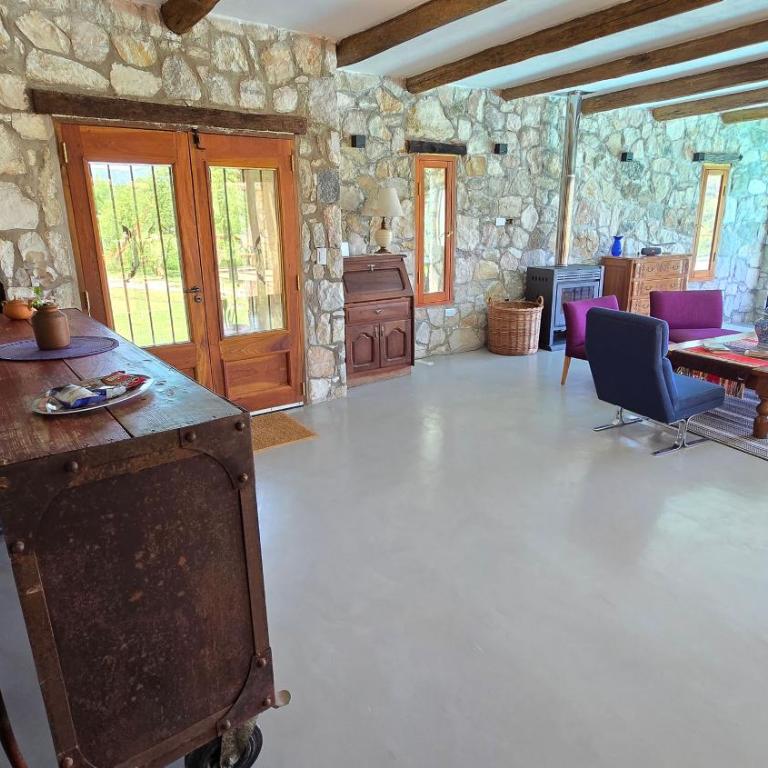 Los Menhires - Casa serrana de alquiler temporario - Apartamento de 1 dormitorio con vistas al río - 6