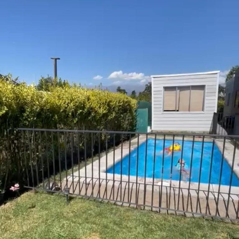 Casa Colonia Kennedy - Four-Bedroom House - 4