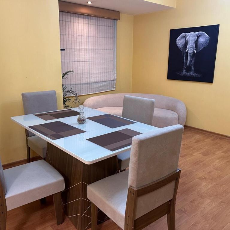 Apartamento excelete ubicación en Quito - Three-Bedroom Apartment - 26