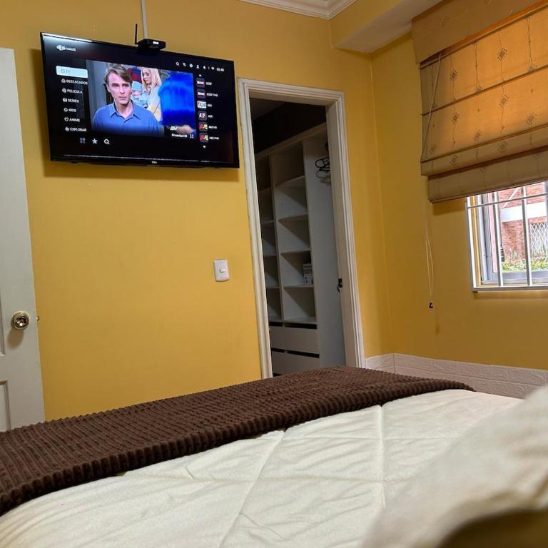 Apartamento excelete ubicación en Quito - Three-Bedroom Apartment - 28