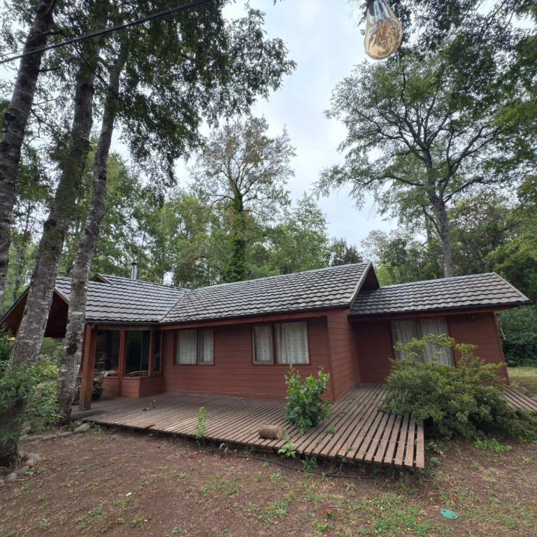 Cabañas en Pucón CASA TUWA - Three-Bedroom Vacation Home - 5