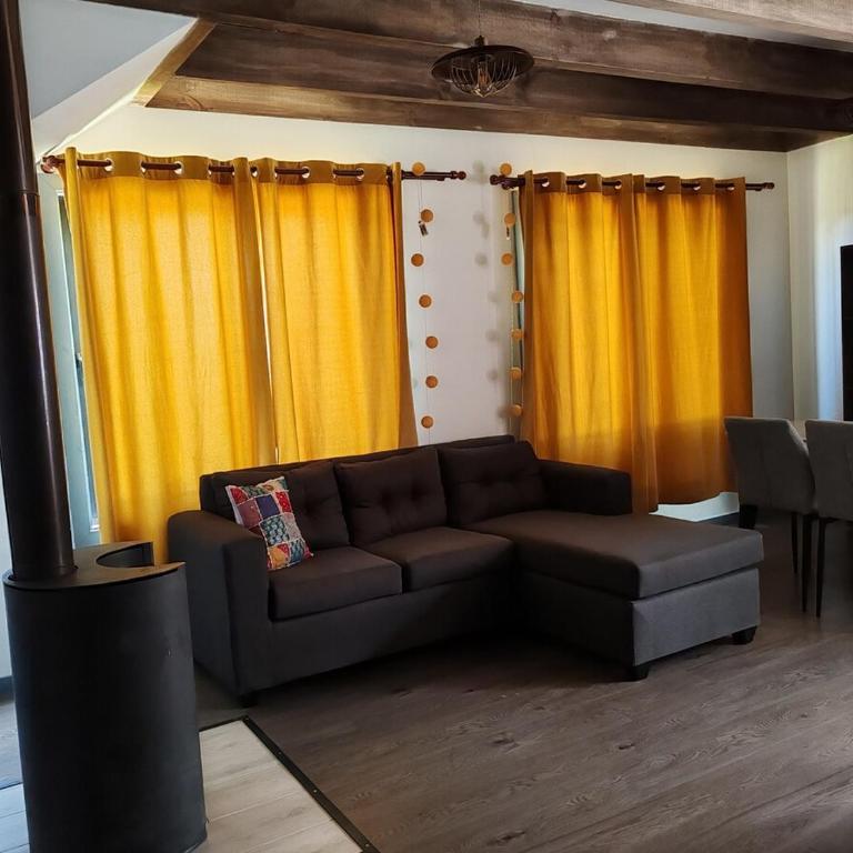 Daily rent - First floor House Room - Three-Bedroom House - 1