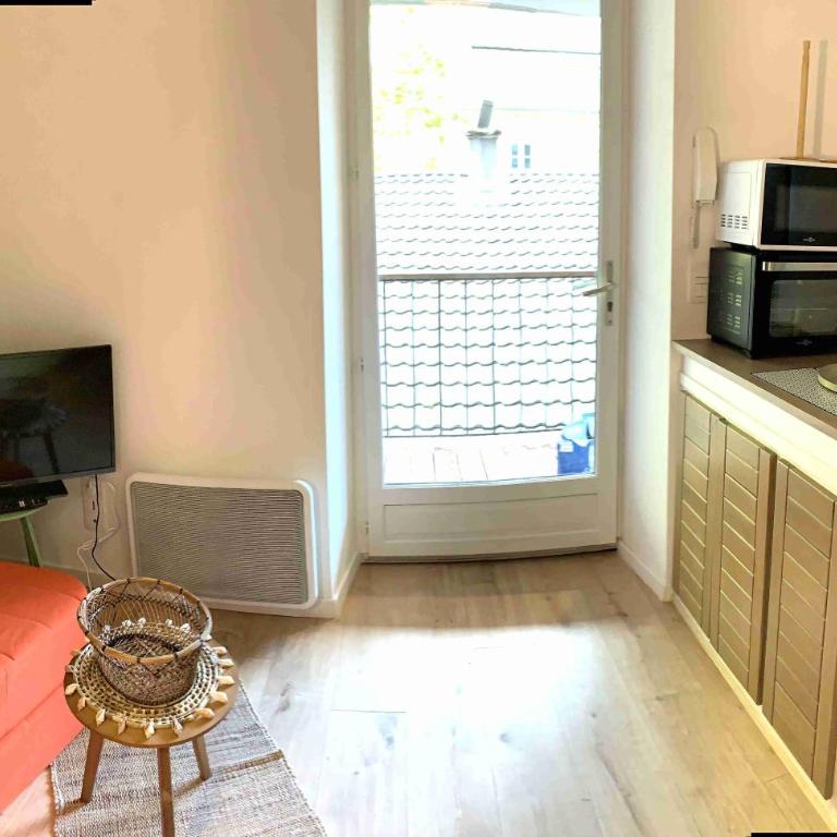 Studio TAM-TAM - One-Bedroom Apartment - 6