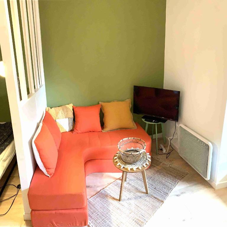 Studio TAM-TAM - One-Bedroom Apartment - 18