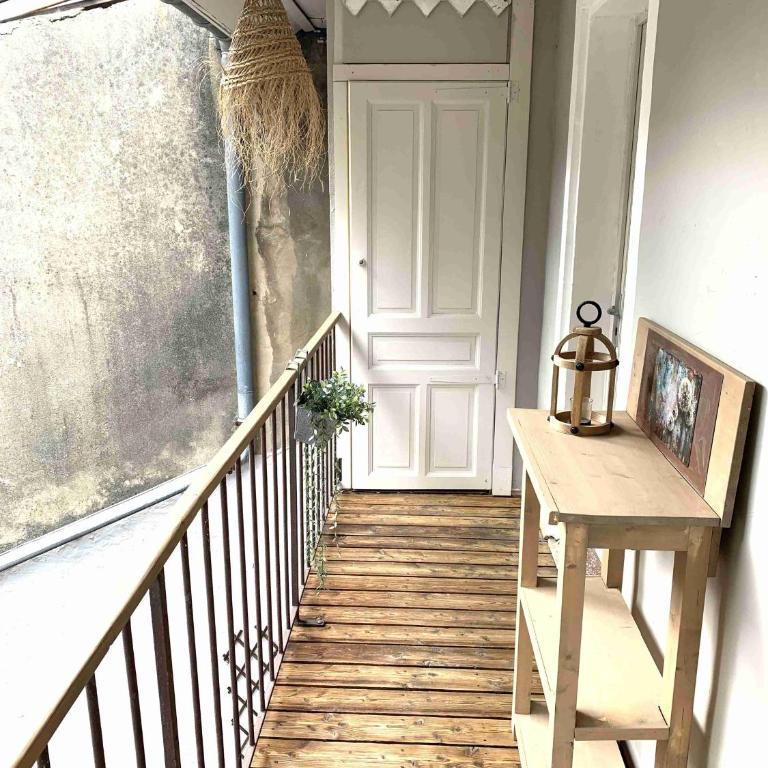 Studio TAM-TAM - One-Bedroom Apartment - 20