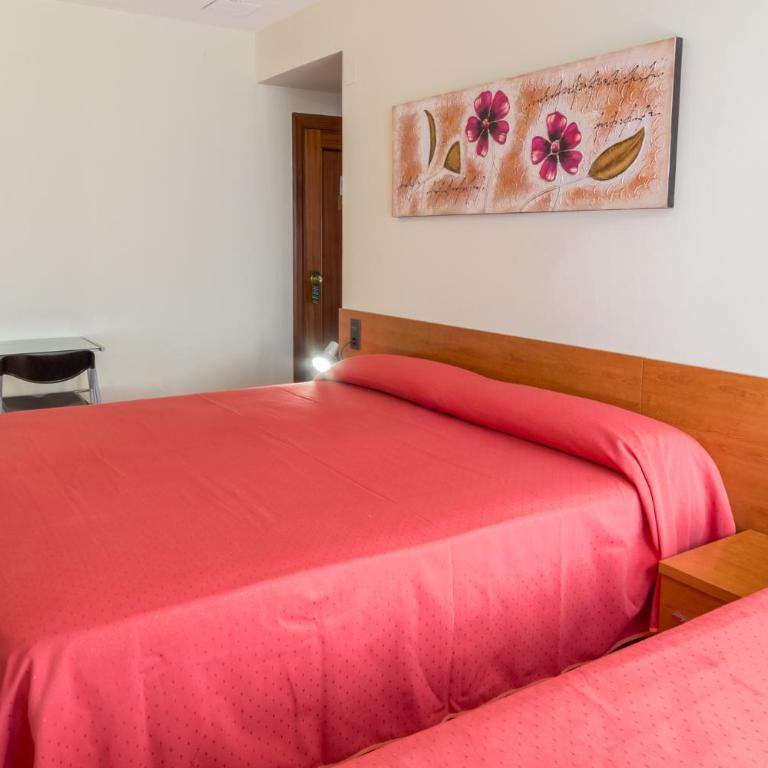 Pensión La Rioja - Habitación Doble con baño compartido - 2 camas - 7