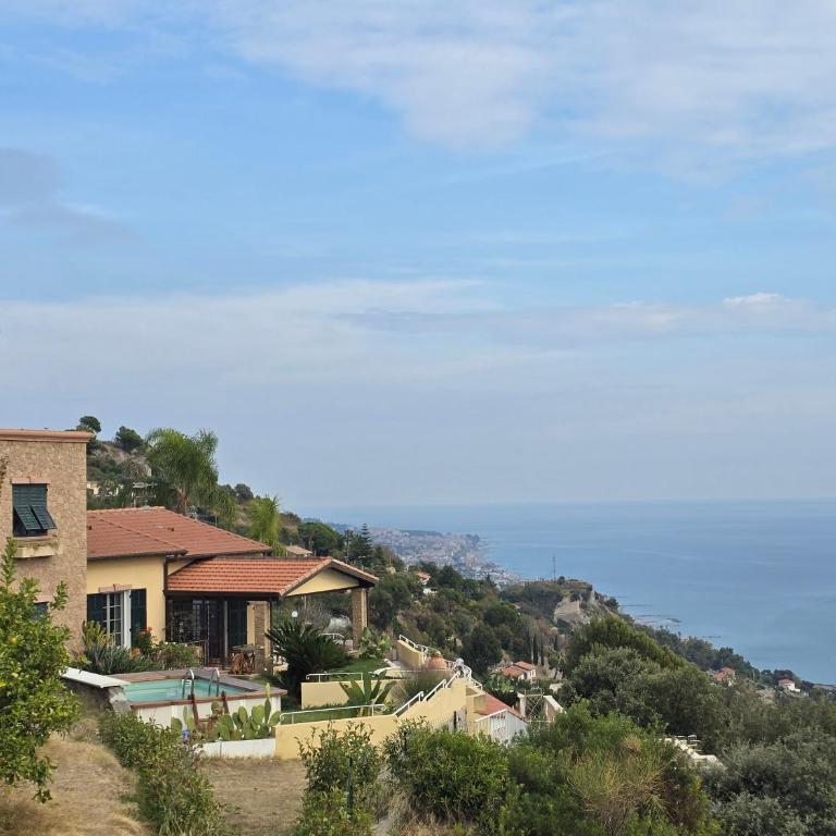 Mie sorelle (tra cielo e mare) - Villa con Vista Mare - 1