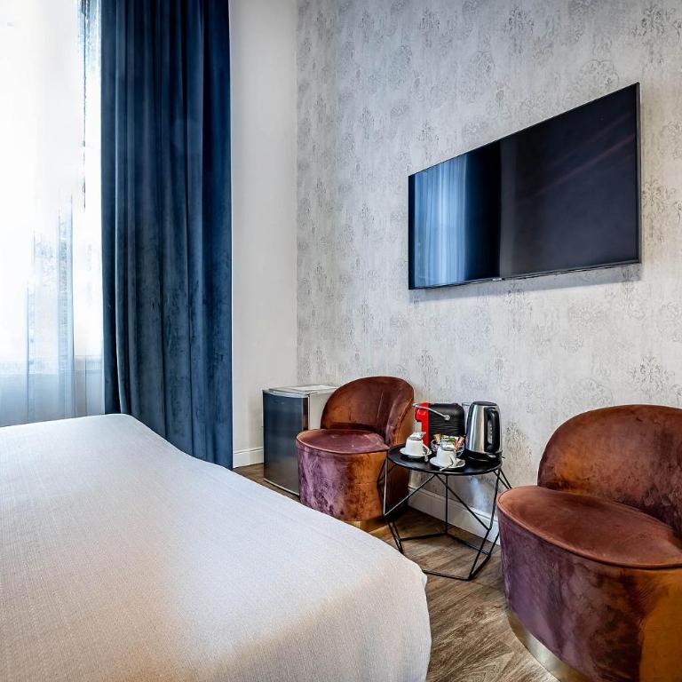 Residenza D'Epoca Al Numero 8 - Deluxe Double or Twin Room - 16