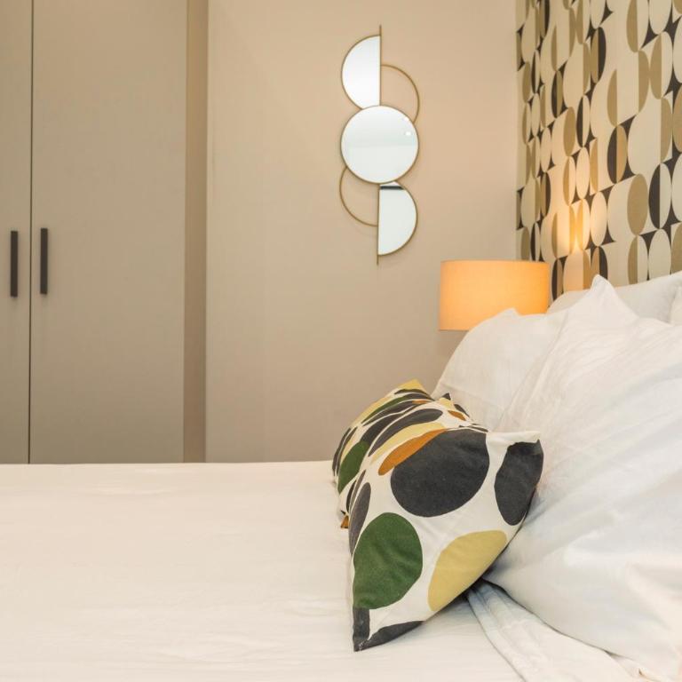 Galatola Home - Lumina Collection - One-Bedroom Apartment - 5