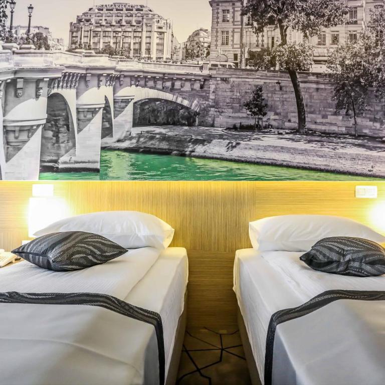 Hotel Grad - Deluks Dvokrevetna Soba sa Bračnim Krevetom/Zasebnim Krevetima i Pogledom na Grad - 3