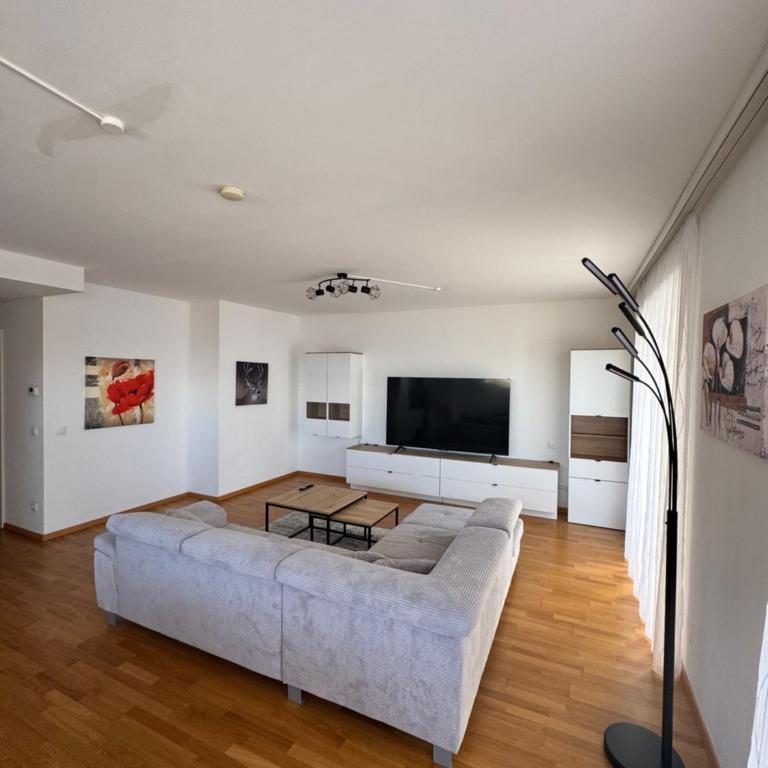 Lux 11 - Apartment mit 3 Schlafzimmern und Bergblick - 2