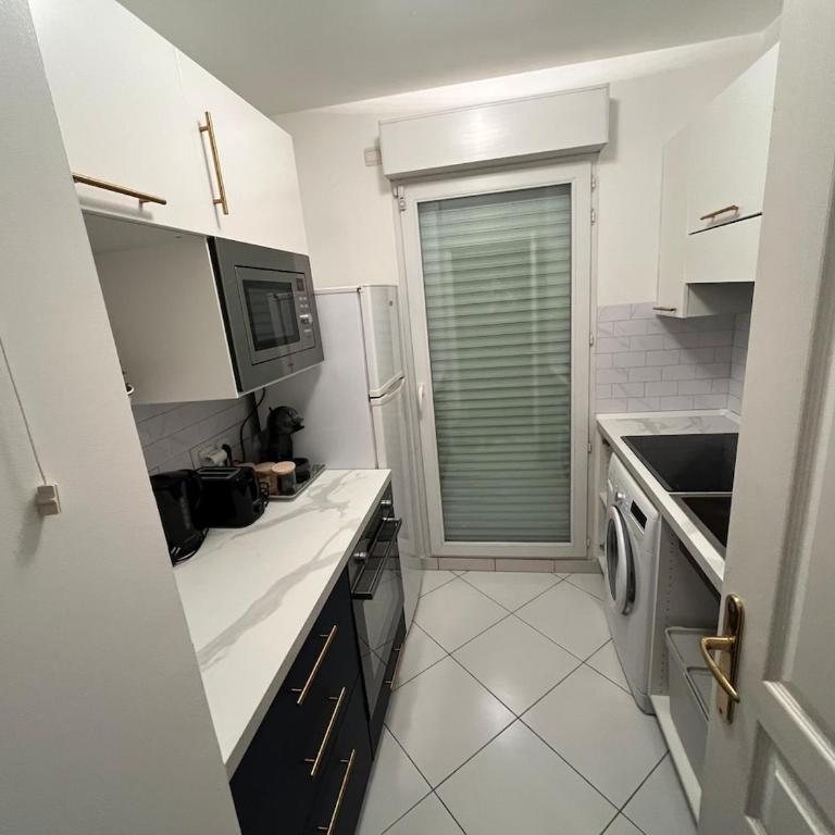 Apartment with private garden, Pool & beach 150 m - Appartement 2 Chambres - 12