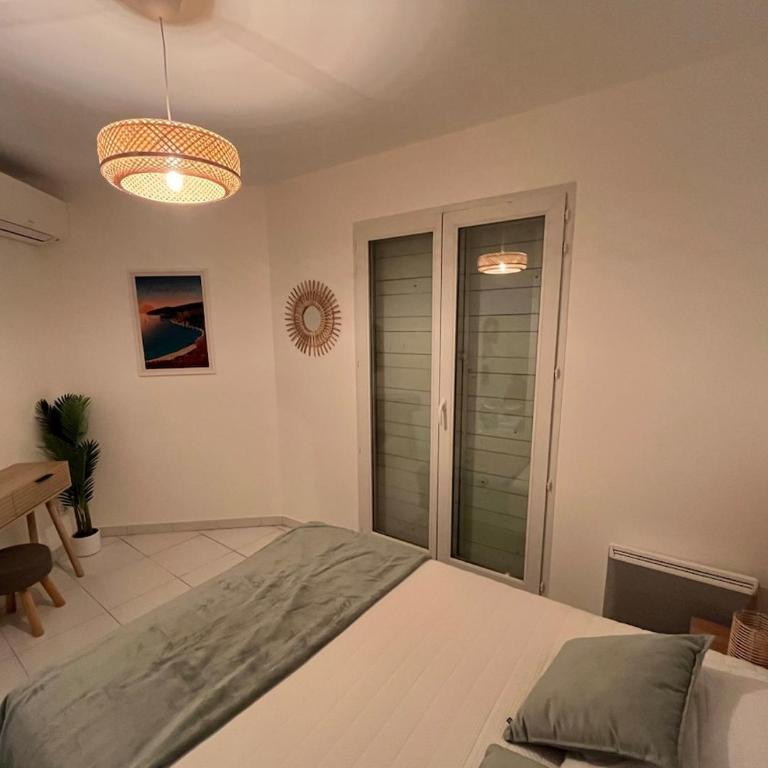 Apartment with private garden, Pool & beach 150 m - Appartement 2 Chambres - 9