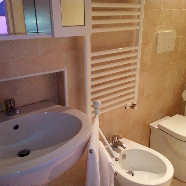 Antica Dogana - Camera Matrimoniale/Doppia con Letti Singoli con Bagno - 20