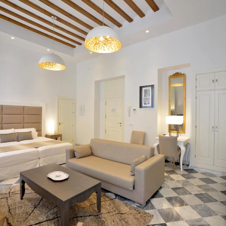 El Armador Casa Palacio by Luxury Suites Cádiz - Estudio Deluxe con balcón - 9