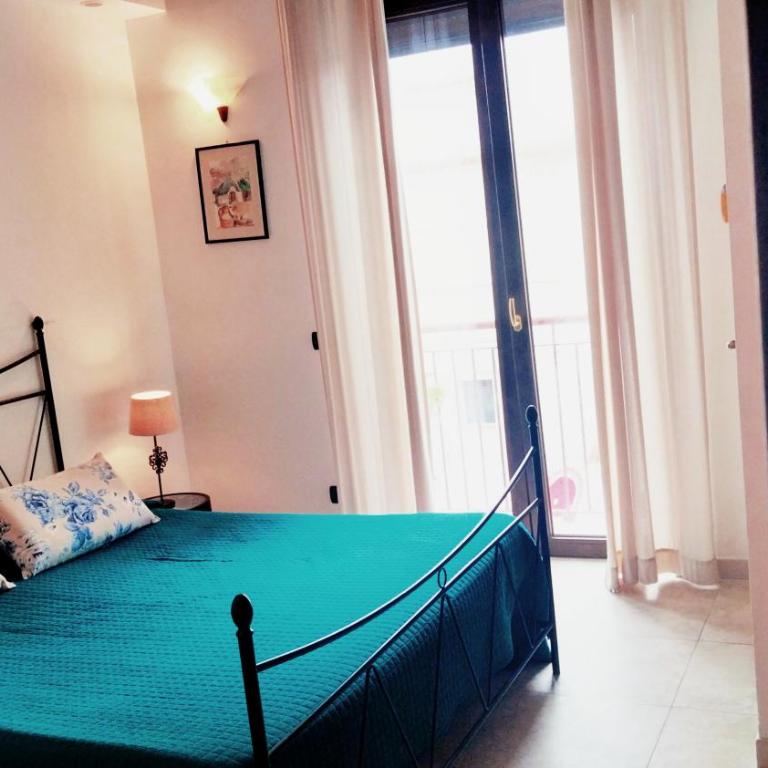 Miratrulli Apartment & Trullo dell'Aia - Appartamento su 2 Livelli con 2 Camere da Letto - 2