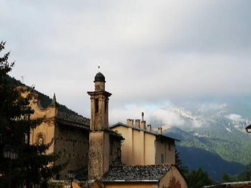 Auberge Saint Martin - Chambre Double avec Toilettes Communes - 4