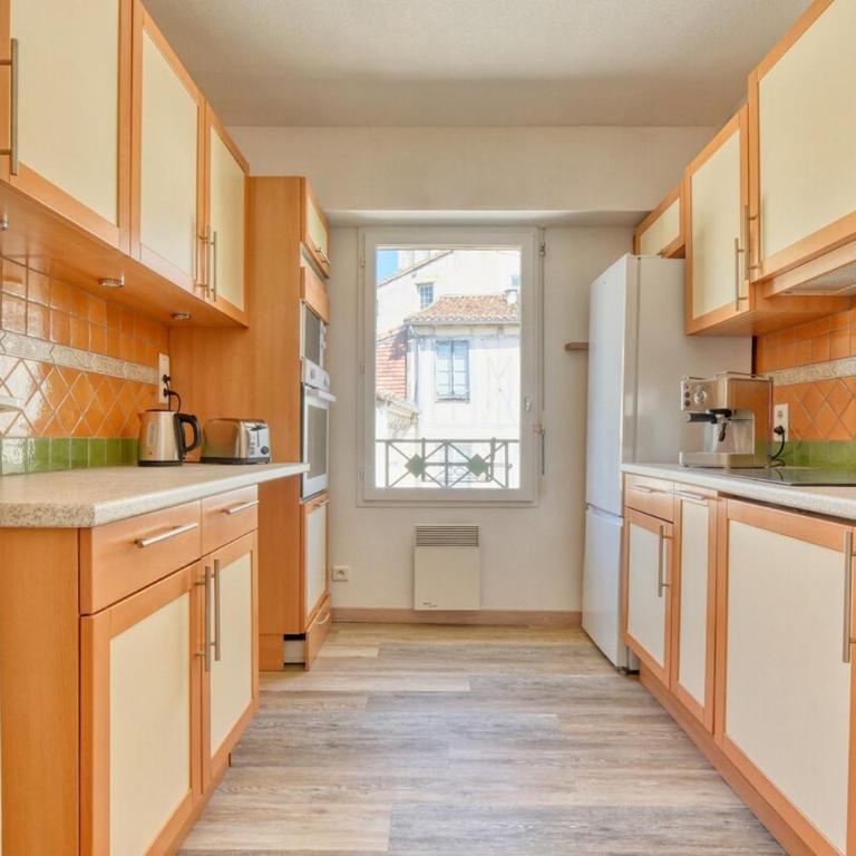 Fenua - Apartamento de 2 dormitorios con vistas a la ciudad - 2