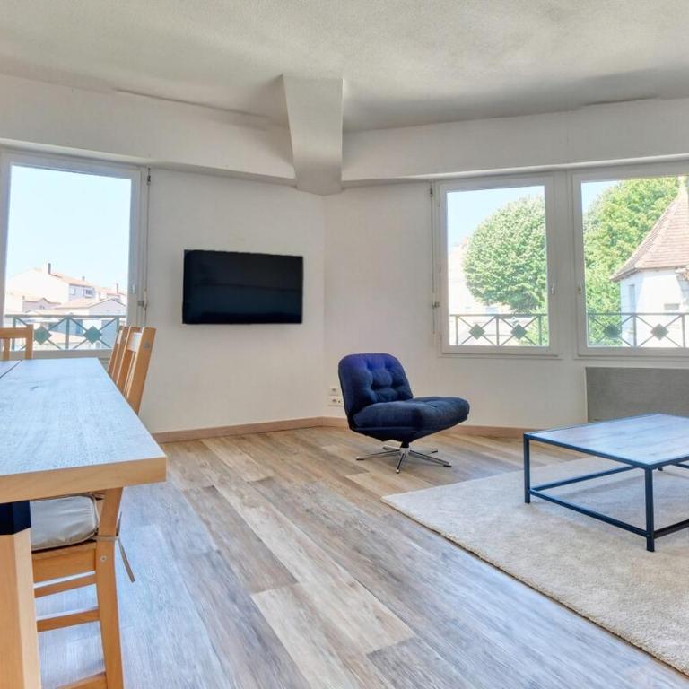 Fenua - Apartamento de 2 dormitorios con vistas a la ciudad - 1