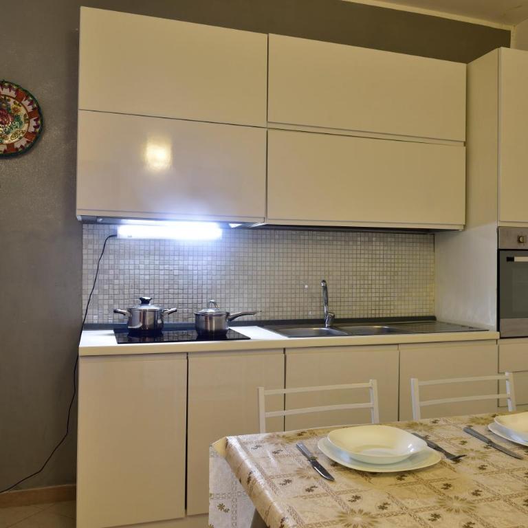 Relax Affittacamere - Apartment with Balcony - 12