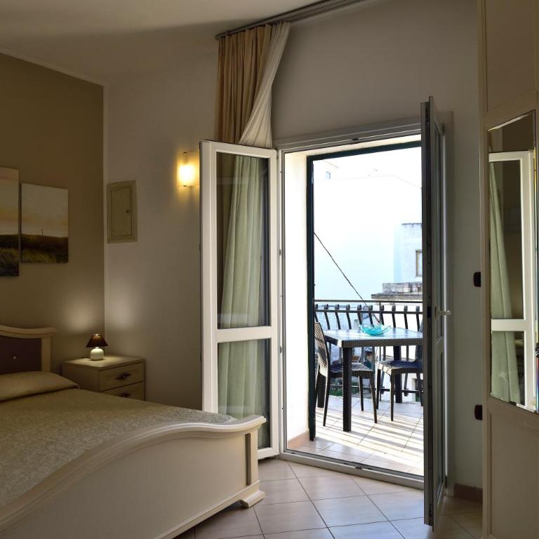 Relax Affittacamere - Apartment with Balcony - 15