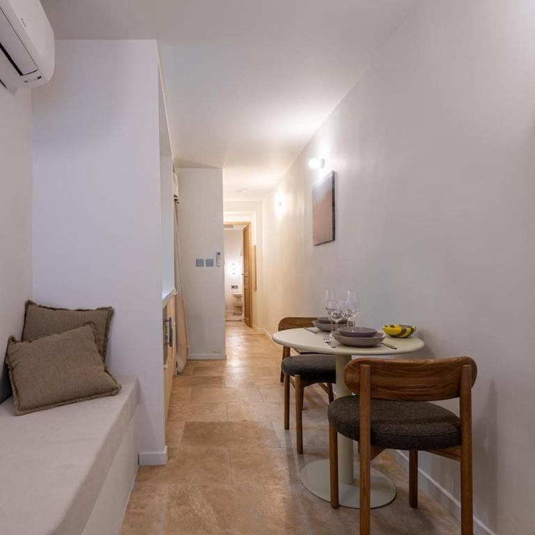 Logement elegant avec patio prive et climatisation - Appartamento Deluxe con 1 Camera da Letto - 8