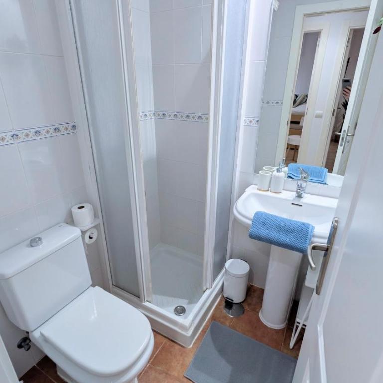 Elegant Sea View Apartment Near Beach & Train - Apartamento de 2 dormitorios - 17