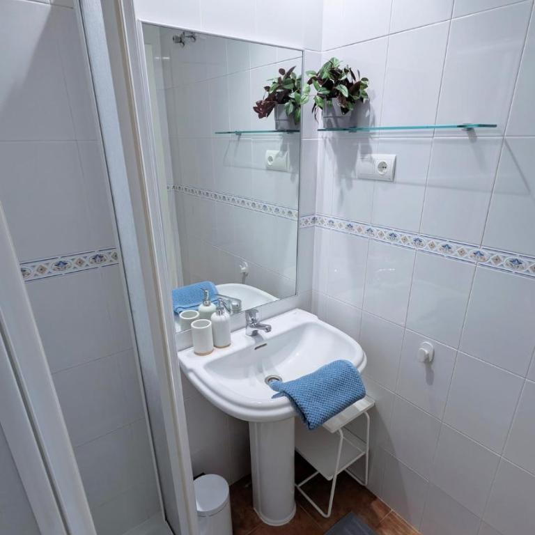 Elegant Sea View Apartment Near Beach & Train - Apartamento de 2 dormitorios - 29