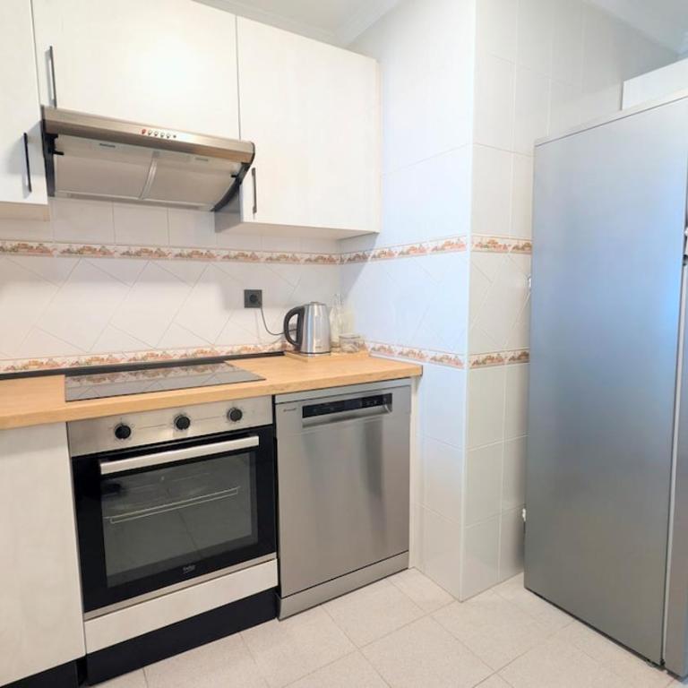 Elegant Sea View Apartment Near Beach & Train - Apartamento de 2 dormitorios - 40
