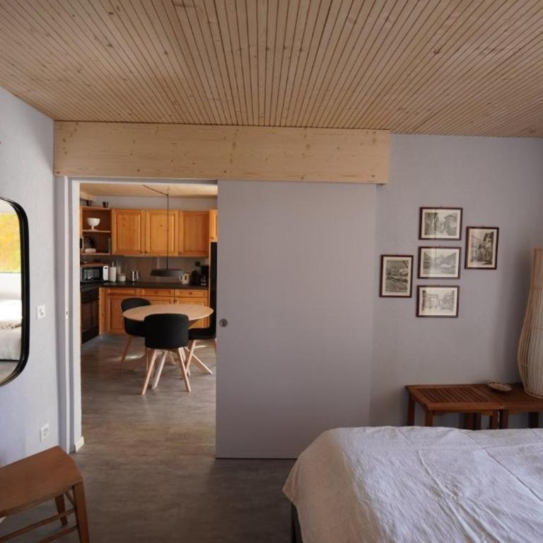 Renovierte Wohnung mit Ausblick für 1-2 Personen - One-Bedroom Apartment - 11