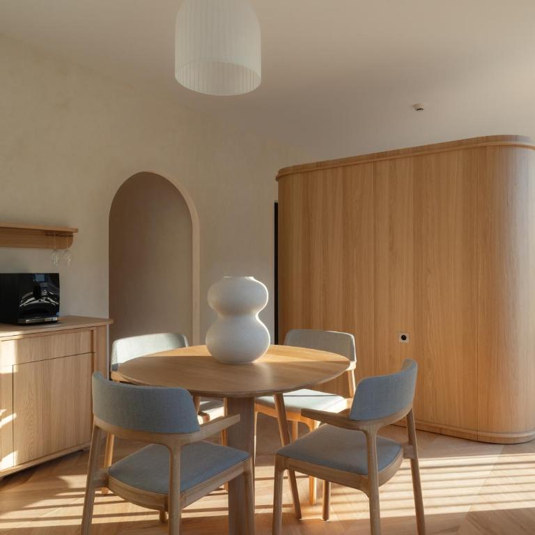 Boutique-Hôtel Le N3 par Champagne Thiénot - Suite - 1