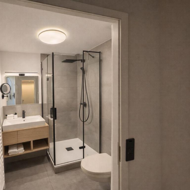 BEELiving Augsburg - Standard Doppelzimmer - 1